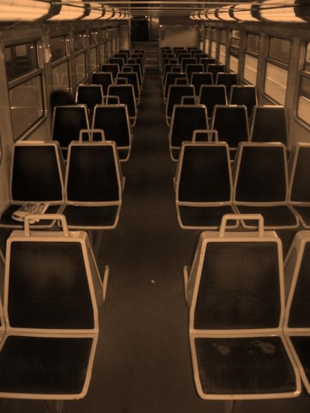 JE TE HAIS......RER D de merde , je te hais..voilà je te l'ai dit ..