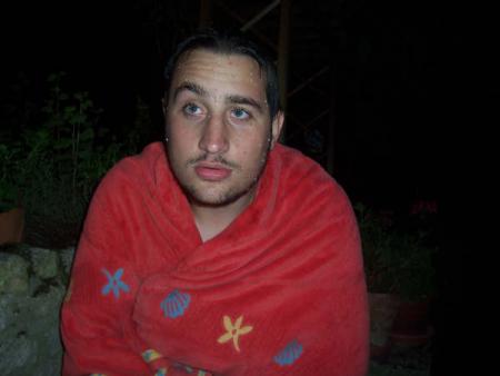 Paul, c'est PLOUF toute la soirée, et si on l'assome pas c'est toute la nuit.. trop marant ce mec !