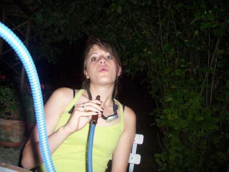 moi and le narguilé ^^ ( merd on voi pa la fumée)