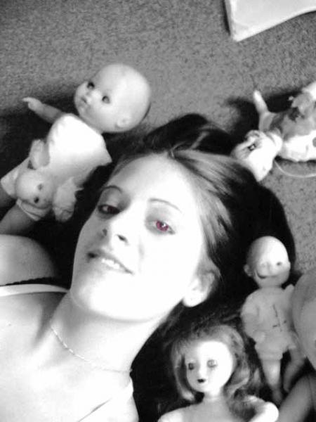 moi dans mes poupées zolies !!