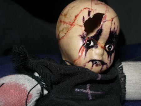 la petite poupée de mon sac de cours...:) ( Missi )