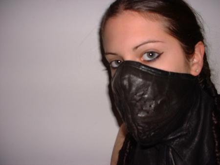  Jason .. Nan OrOre ! :)  masque de motard et hop un style maso Lol