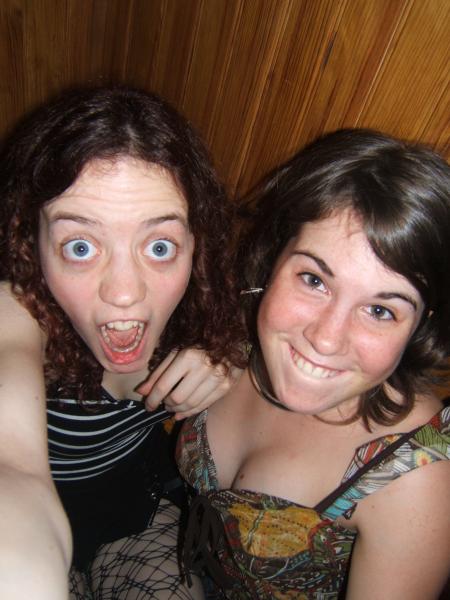 Amandine ..nan c'est horrible !! mddrrr ! et Shashoo ! ^^
